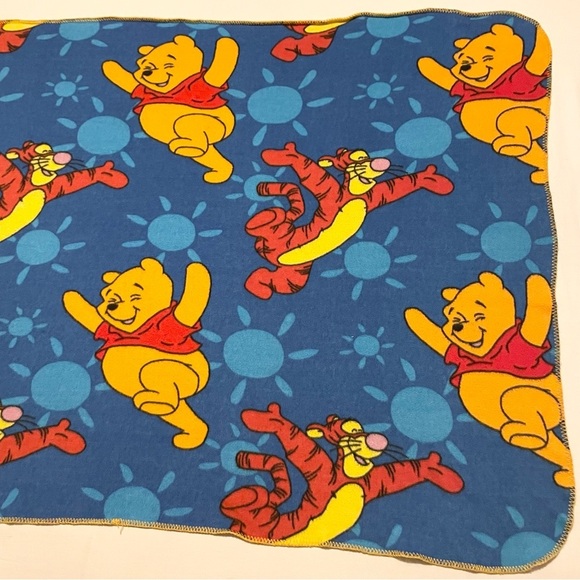 Vintage Winnie The Pooh Fleece Blanket Tigger - Picture 11 of 16